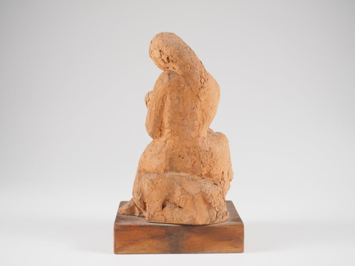 Henri Paul REY.  "maternité" Sculpture en terre cuite  Signée H. 15 cm