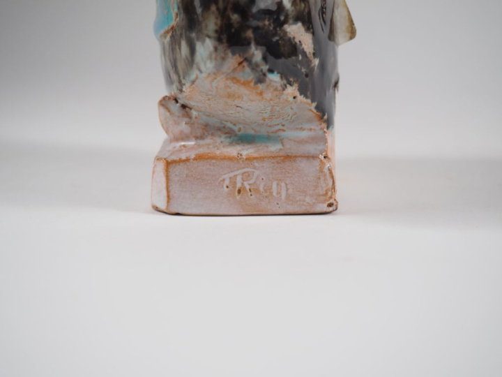 Henri Paul REY. "la porteuse d'eau" Sculpture en terre cuite émaillée 