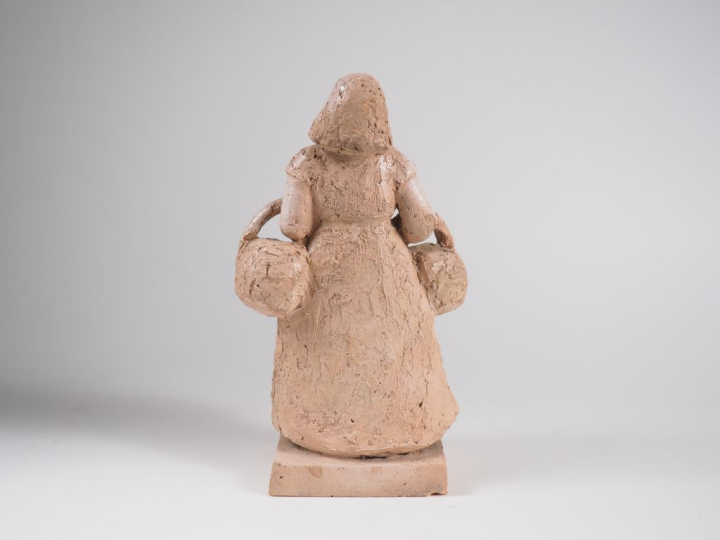 Henri Paul REY.  "jeune paysanne au fichu" Sujet en terre cuite en par