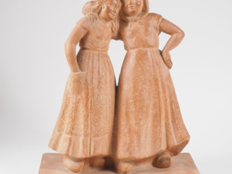 Vente aux enchères Henri Paul REY.  "les deux jeunes paysannes" Groupe en terre cuite  Si