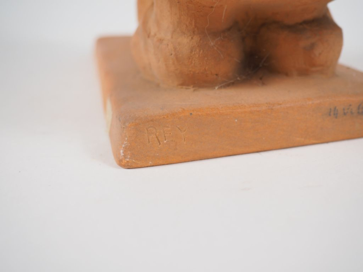 Henri Paul REY.  "le baiser" Sculpture en platre patiné  Signée H. 29 