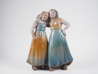 Vente aux enchères Henri Paul REY.  "les deux jeunes paysannes"  Groupe en terre cuite ve