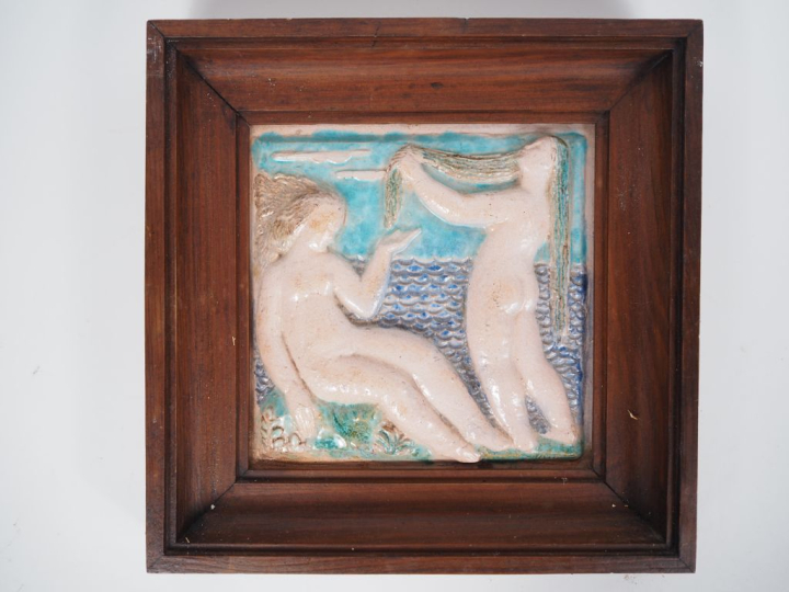 Henri Paul REY.  "les trois grâces" Plaque en tere cuite émaillée poly