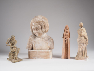 Vente aux enchères Henri Paul REY. "tanagra" Sujet en platre  H. 21,5 cm On y joint un su