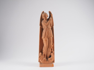 Vente aux enchères Henri Paul REY. "Saint Michel terrassant le dragon" Sculpture en terre