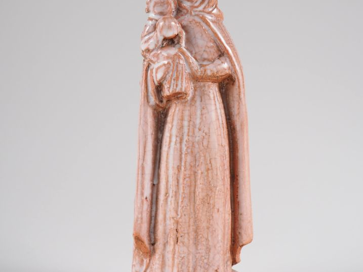 Henri Paul REY.  "Vierge à l'enfant"  Sculpture en terre cuite émaillé