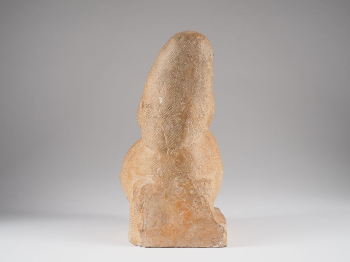 Henri Paul REY.  Sculpture en terre cuite patinée  Signée H. 28,5 cm