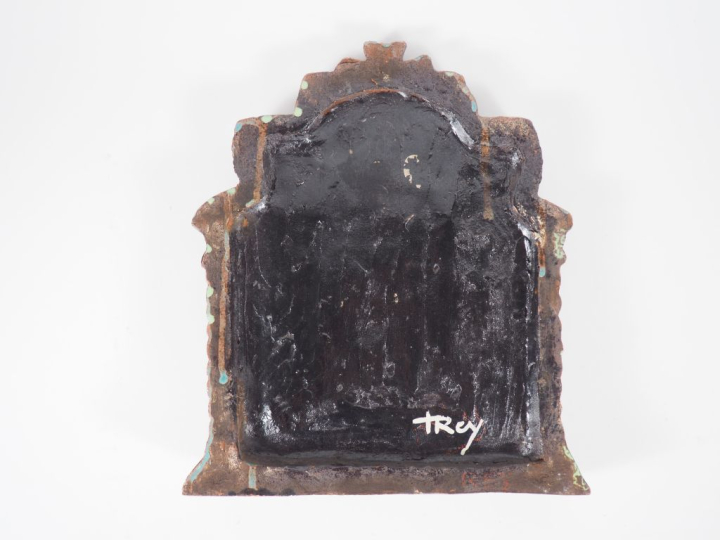 Henri Paul REY.  Bénitier plaque en céramique brun et vert signé  Dim.