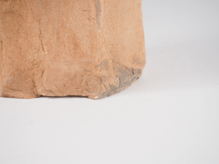 Henri Paul REY.  "Vierge à l'enfant"  Sculpture en terre cuite Signée 