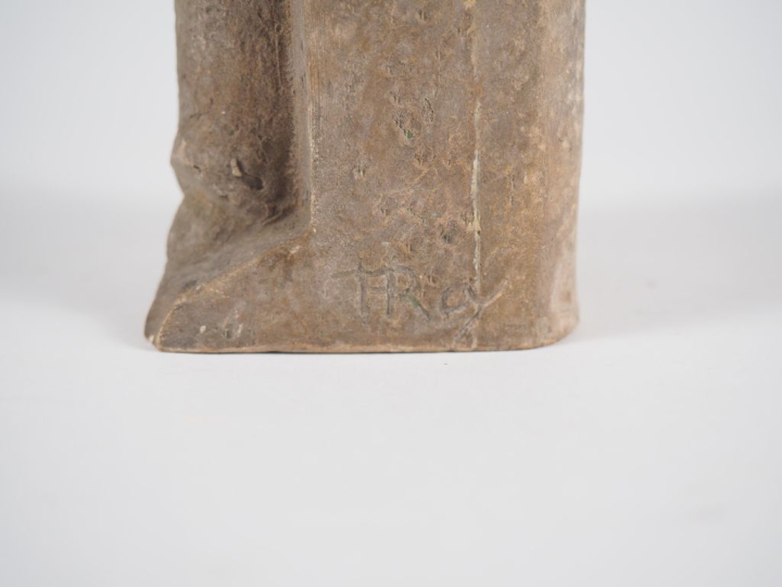 Henri Paul REY.  "Vierge à l'enfant" Sculpture en terre cuite Signée H