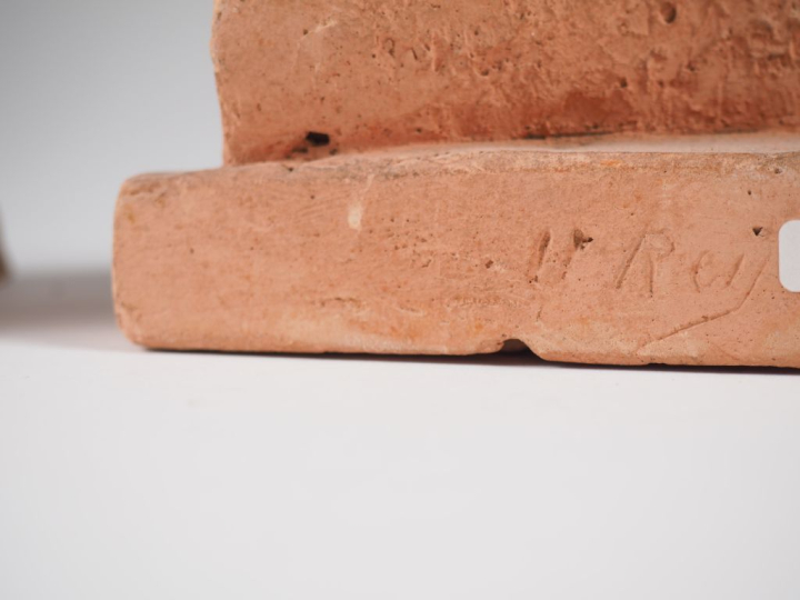 Henri Paul REY.  "buste de femme"  3 sujets en terre cuite Signés H. 1