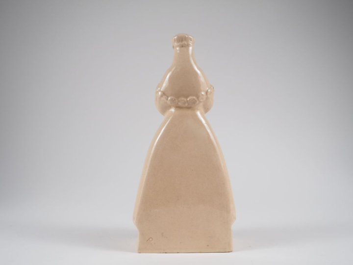 Henri Paul REY.  "Notre Dame de la Salette" Sujet en faience blanche r