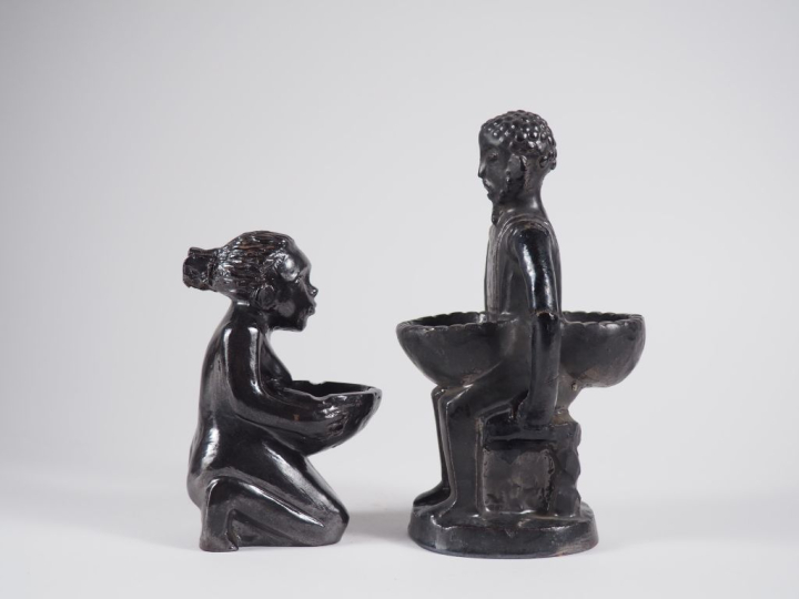 Henri Paul REY.  Saleron double en terre vernissée et émail noir figur