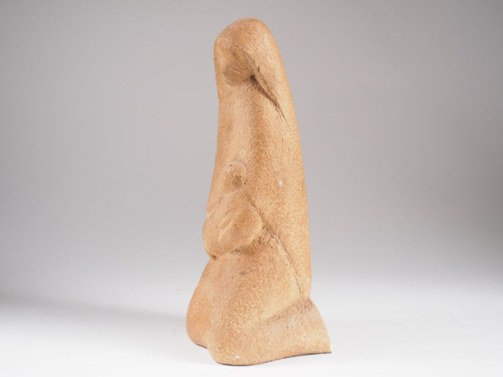 Henri Paul REY.  "Vierge à l'enfant" Sculpture en terre cuite Signée H