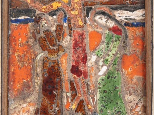 Henri Paul REY. "Crucifixion" Plaque en terre cuite émaillée polychrom