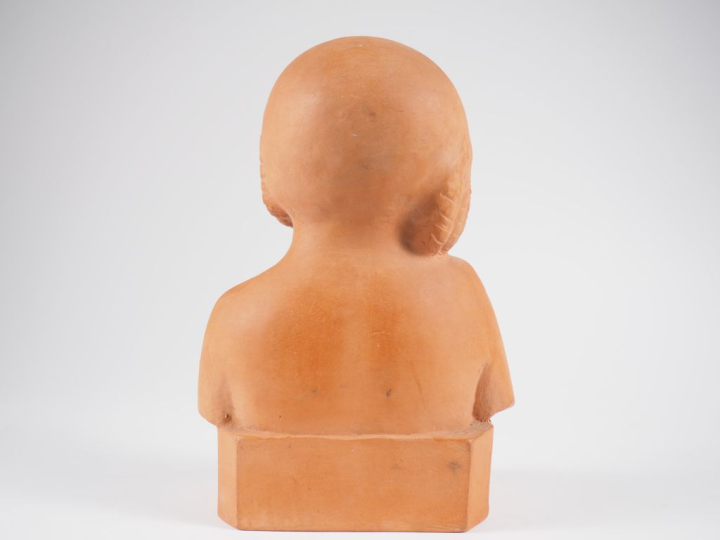 Henri Paul REY.  "Portrait de fillette en buste".  Sculpture en terre 