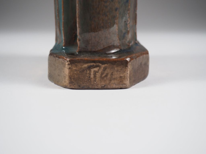 Henri Paul REY.  "Vierge à l'enfant" Sujet en terre cuite émaillée pol