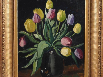 Vente aux enchères Suzanne REY de JAEGHER. "Bouquet de tulipes".  Huile sur panneau, sign