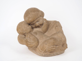 Vente aux enchères Paul MANAUT.  "Maternité" Sculpture en terre cuite patinée gris non si