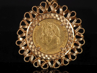 Vente aux enchères Pendentif en or avec pièce de 20 Francs or 1840 Poids : 14,20 g   
