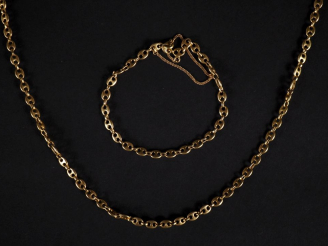 Vente aux enchères Collier et bracelet en or 750, maille grain de café, chainette de sécu