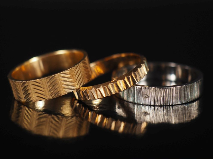 3 alliances en or 750 Poids : 10,80 g   