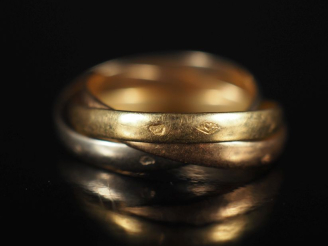 Vente aux enchères Triple alliance en or Poids : 3,60 g   