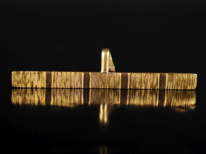 Broche barrette en or.  Poids : 1,65 g   