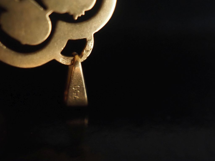 3 médailles en or 750 Poids : 7,60 g   