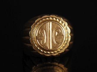 Vente aux enchères Chevalière en or 750 Poids : 8,70 g   