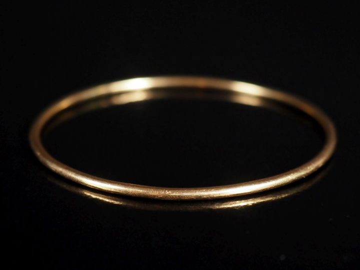 Bracelet jonc en or 750  Poids : 11,15 g   