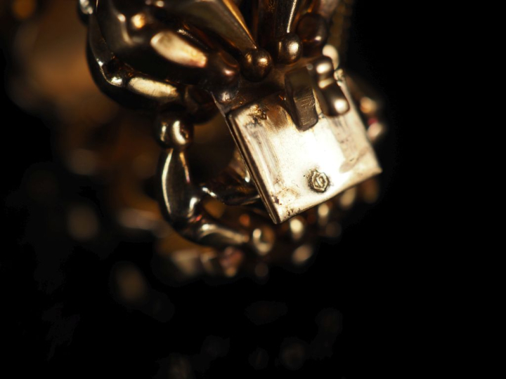 Bracelet en or 750, mailles ajourées Poids : 53 g   