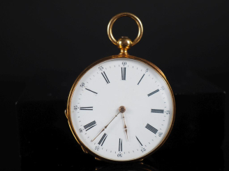 Vente aux enchères Petite montre de gousset en or.  Poids tel : 36,50 g   