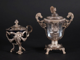Vente aux enchères Moutardier en argent 950, Napoléon III de style Louis XVI, à décor de 