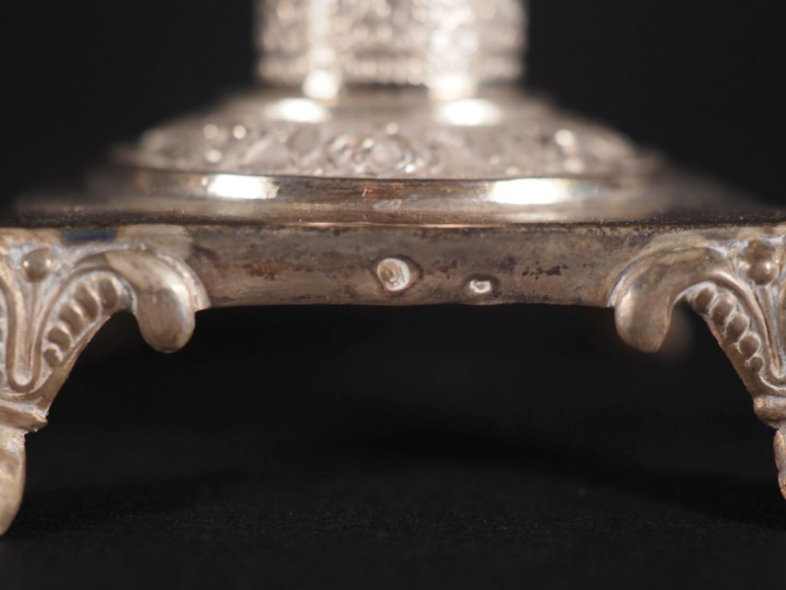 Moutardier en argent 950, Napoléon III de style Louis XVI, à décor de 