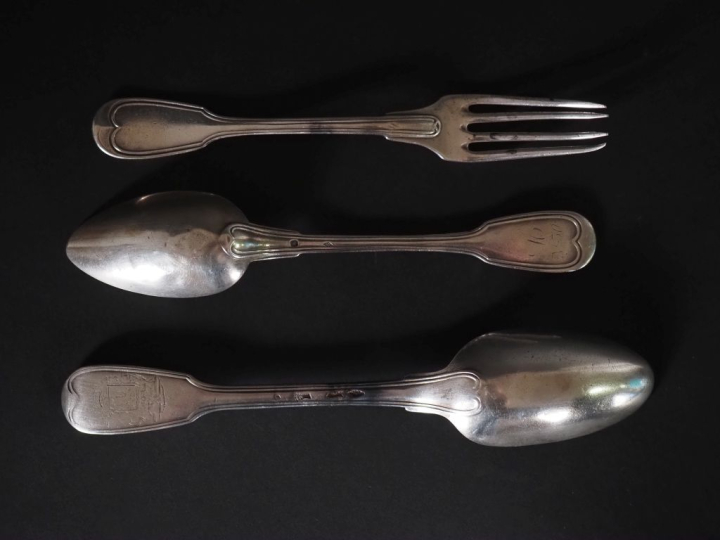 Couvert en argent 925 modèle à filets. Poinçon minerve. M.O : E.B Poid