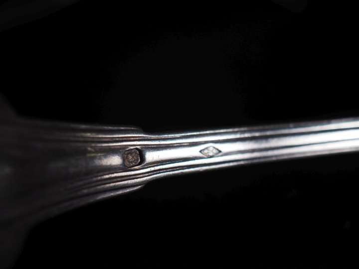 Couvert en argent 925 modèle à filets. Poinçon minerve. M.O : E.B Poid