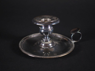 Vente aux enchères Bougeoir à main en argent, poinçon Minerve