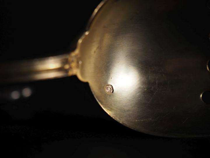 Couvert à salade en argent de style Louis XV poinçon Minerve, décor co