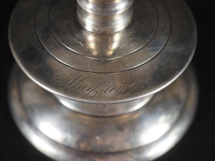 Bougeoir de toilette en argent anglais de style moderniste, fût annelé