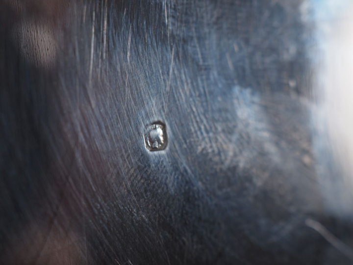 Présentoir à cartes en argent 925 de style Louis XV, à décor feuillagé