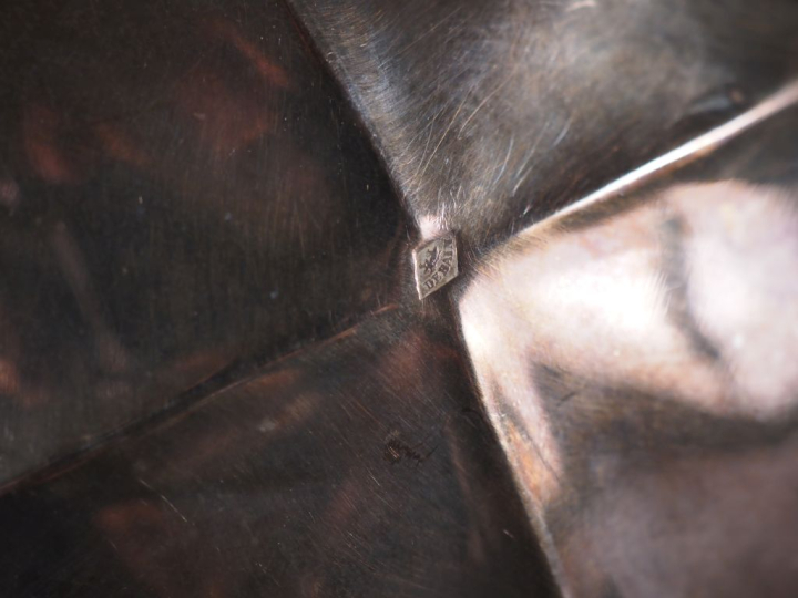 Sucrier en argent 925, de style Louis XV à décor godronné et ciselé de