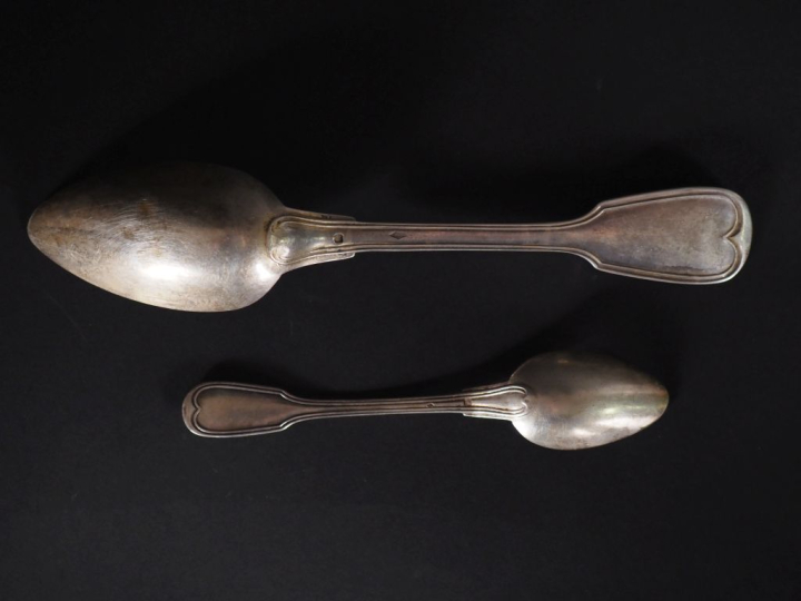 Cuillère à servir et petite cuillère en argent 925 modèle à filet. Poi