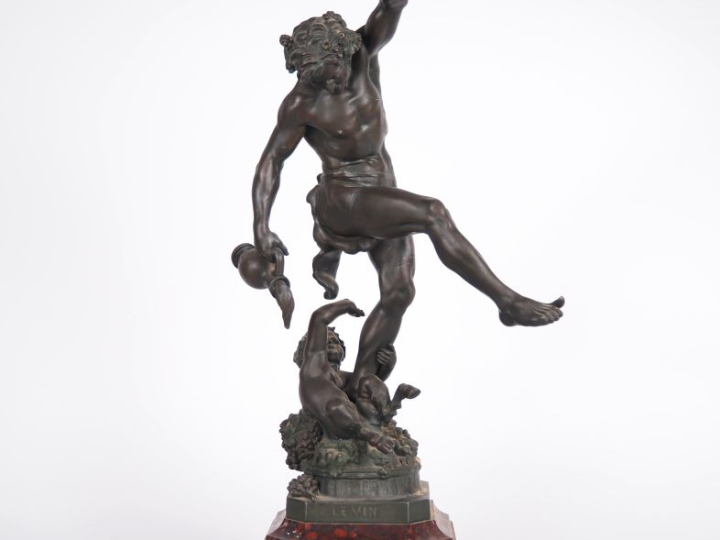 Sculpture XIXème en régule "le vin", socle en marbre rouge H. totale :
