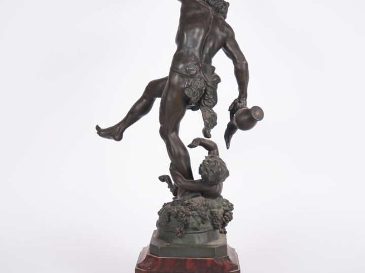 Sculpture XIXème en régule "le vin", socle en marbre rouge H. totale :