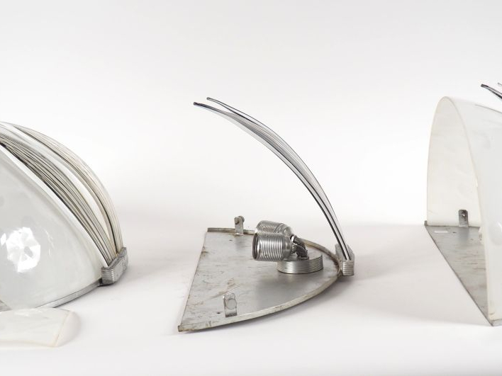 3 différentes appliques en verre de Venise. (une accidentée, manque un