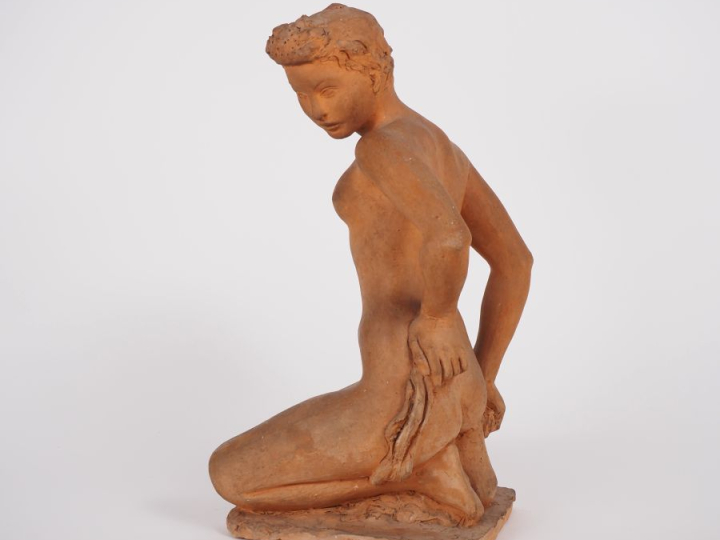 VADIM ANDROUSOV. "Jeune femme nue agenouillée". Sculpture originale en