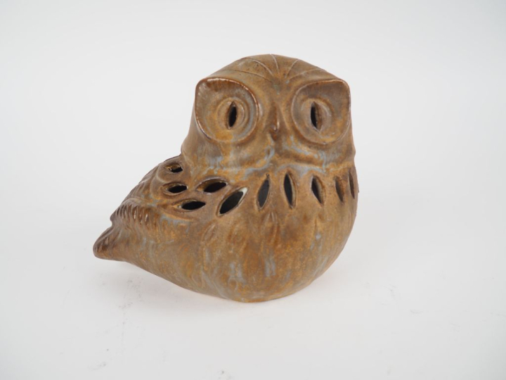 Brule parfum en grès brun en forme de chouette. H. 18 cm