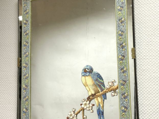 Vente aux enchères Miroir Art Déco à décor émaillé et polychrome de hara branché et de ri