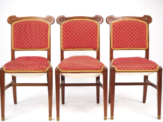 Vente aux enchères Maurice ALET.  3 chaises de style Art Nouveau en acajou mouluré et scu